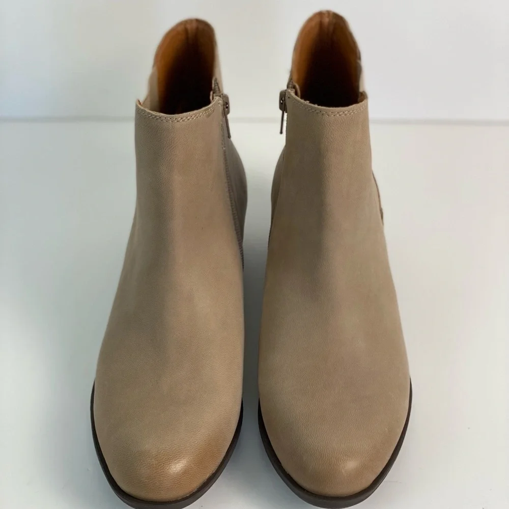 Lucky Brand Basal Bootie Sz 9